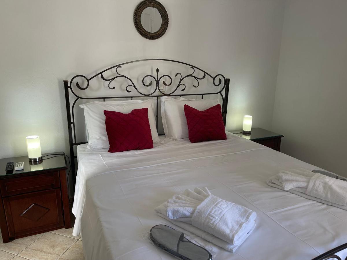 Venikouas Hotel Platis Gialos  Eksteriør billede