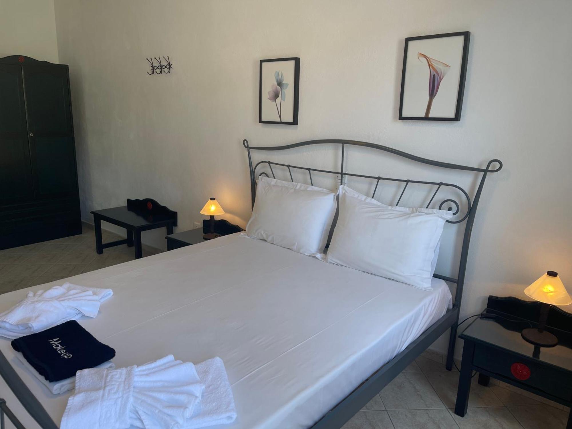 Venikouas Hotel Platis Gialos  Eksteriør billede